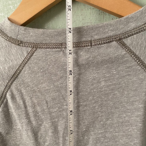 Gap Light Grey Long Sleeve - Picture 5 of 8
